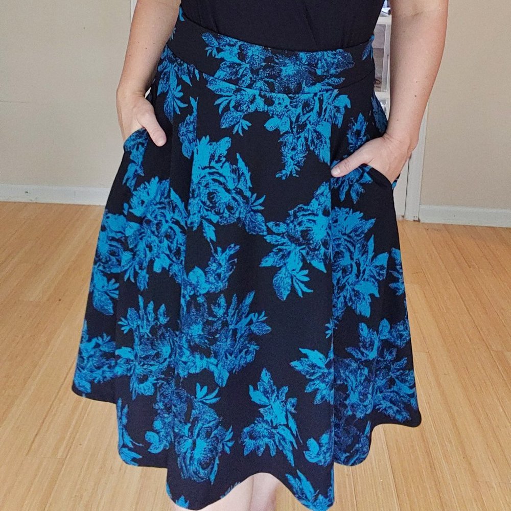 Agnes & Dora™ Midi Skirt 2